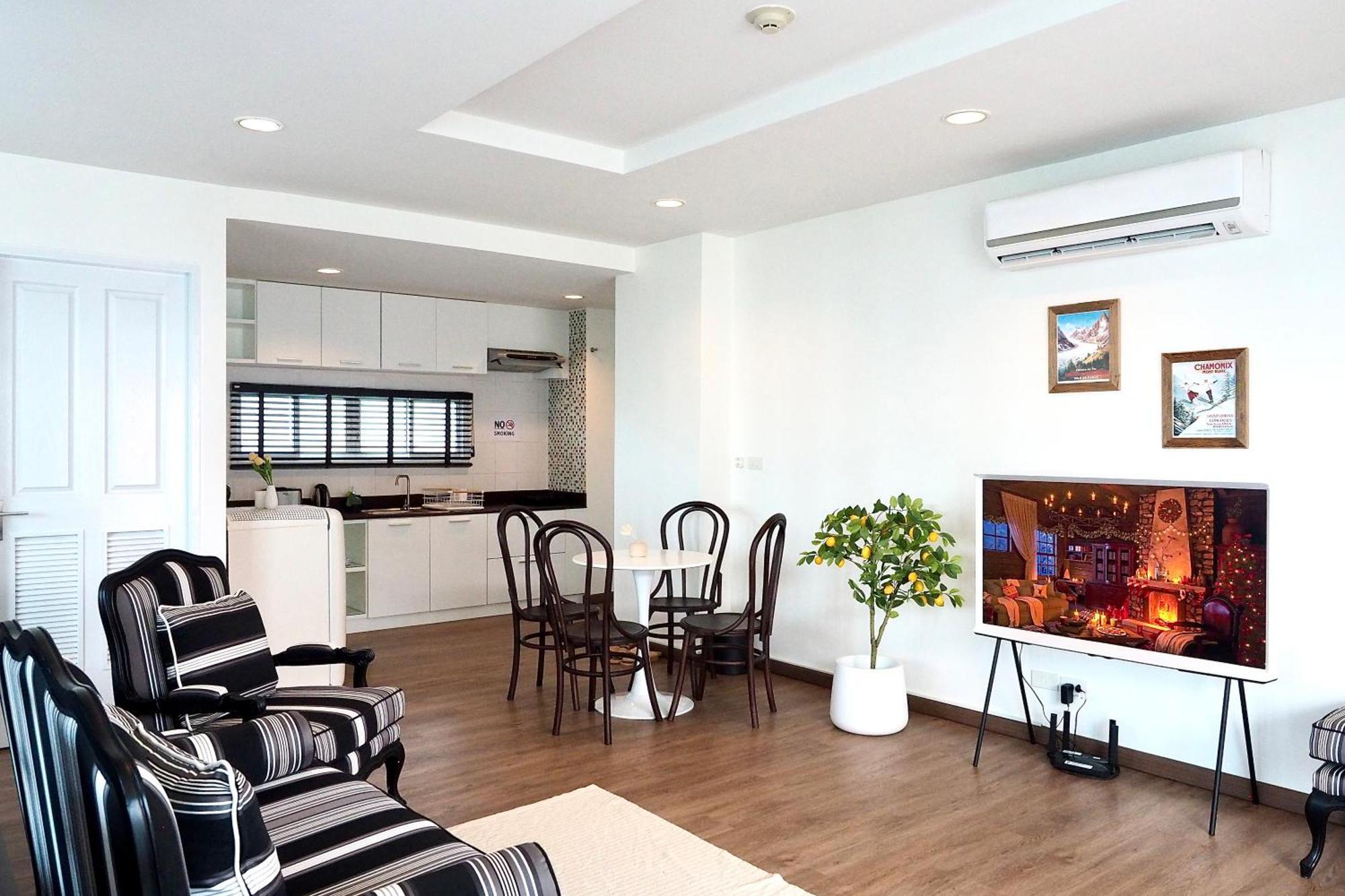 The Beach Bangsaen By Thanthita Next To Wonnapa Beach Free Disney Plus Exterior foto