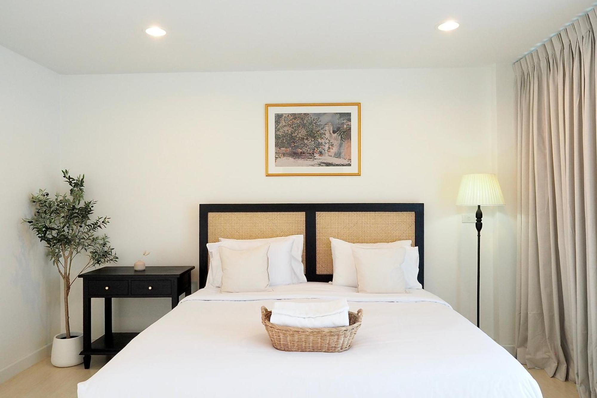 The Beach Bangsaen By Thanthita Next To Wonnapa Beach Free Disney Plus Exterior foto